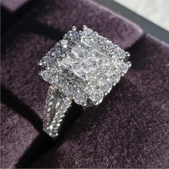 New Luxury 925 sterling silver  Diamond Ring - Picture 6 of 8